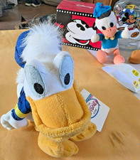 Disney Store Donald Duck Bean Bag Plush 9" NWT. DD 532