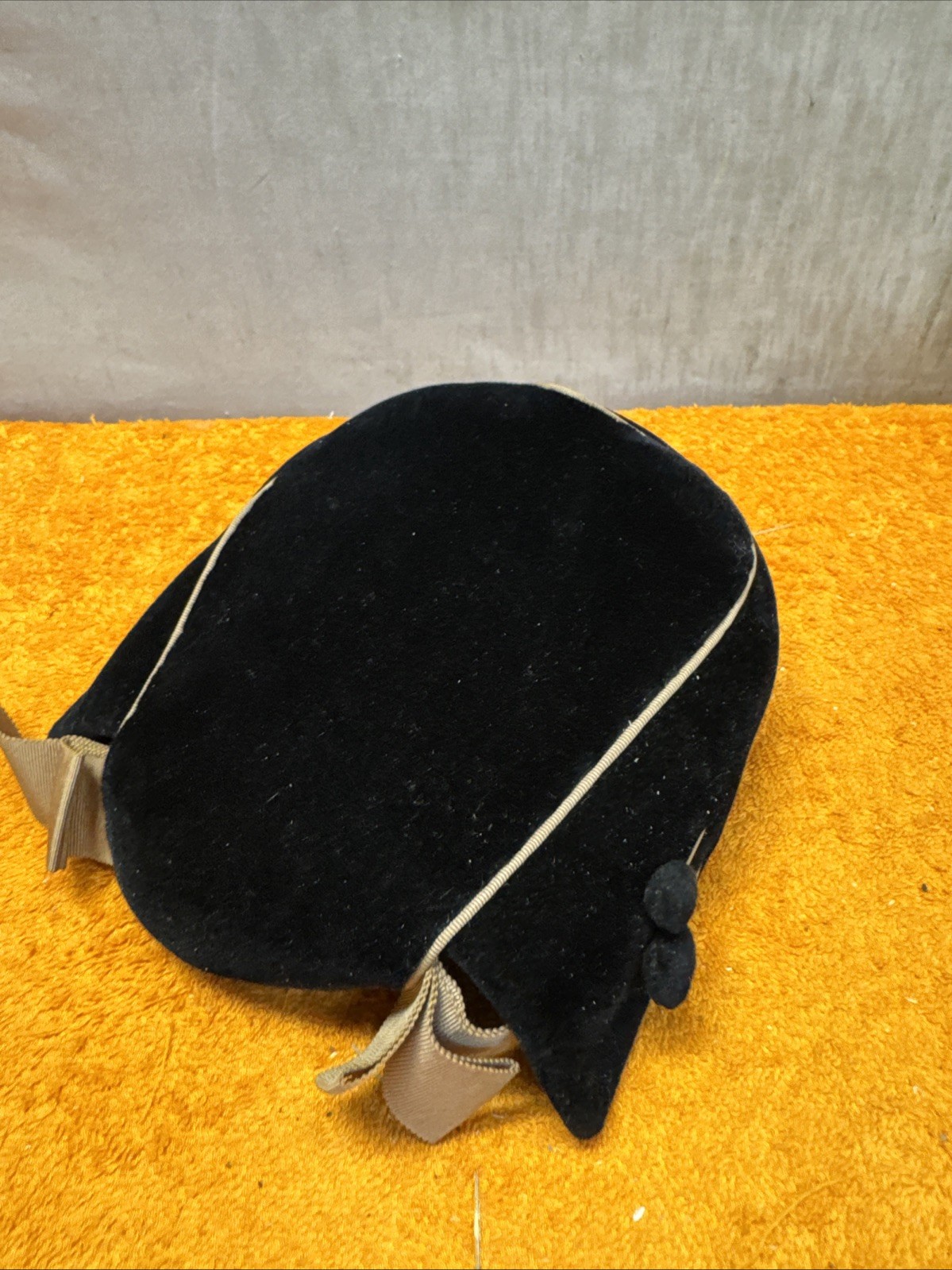 N-15-Vintage CHRISTIAN DIOR 1950-60s Black Velvet Sequins Hat New York 2 Hat Pin thumbnail 2