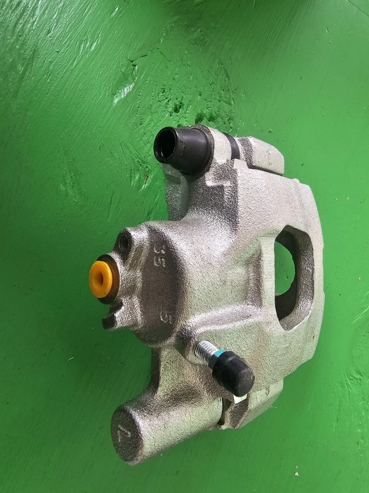 Pinza de freno de disco con soporte para Lexus ES300 Toyota Camry 2000 2001 trasero izquierdo Foto 2 de 4