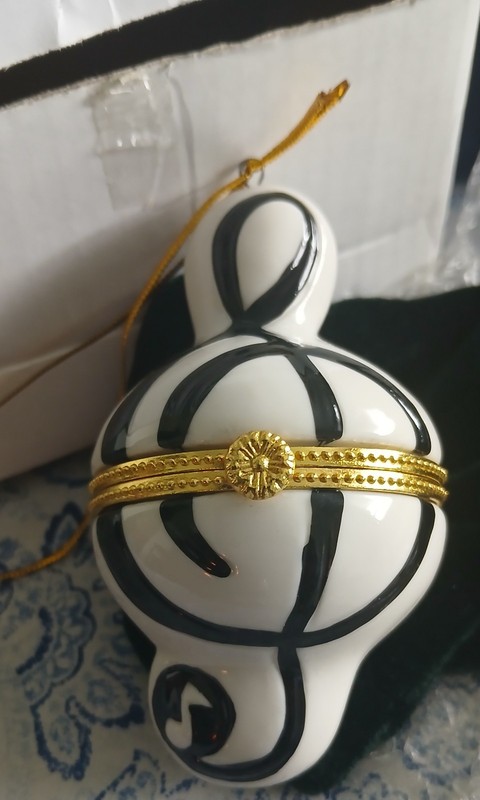 Porcelain Music Note Ordament