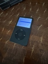 IPOD 5TH GENERATION 30GB A1136 BLACK VIDEO CLASSIC APPLE MP3 WITH BOX