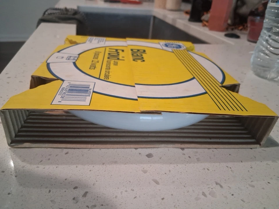 GE,  FC8T9/CW, Circular Fluorescent Bulb Light Lamp 22W Round 4 Pin Cool White - Image 3 of 4