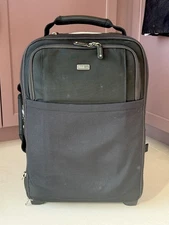Think Tank Airport International V3.0 Rolling Camera Bag For Photographers Black