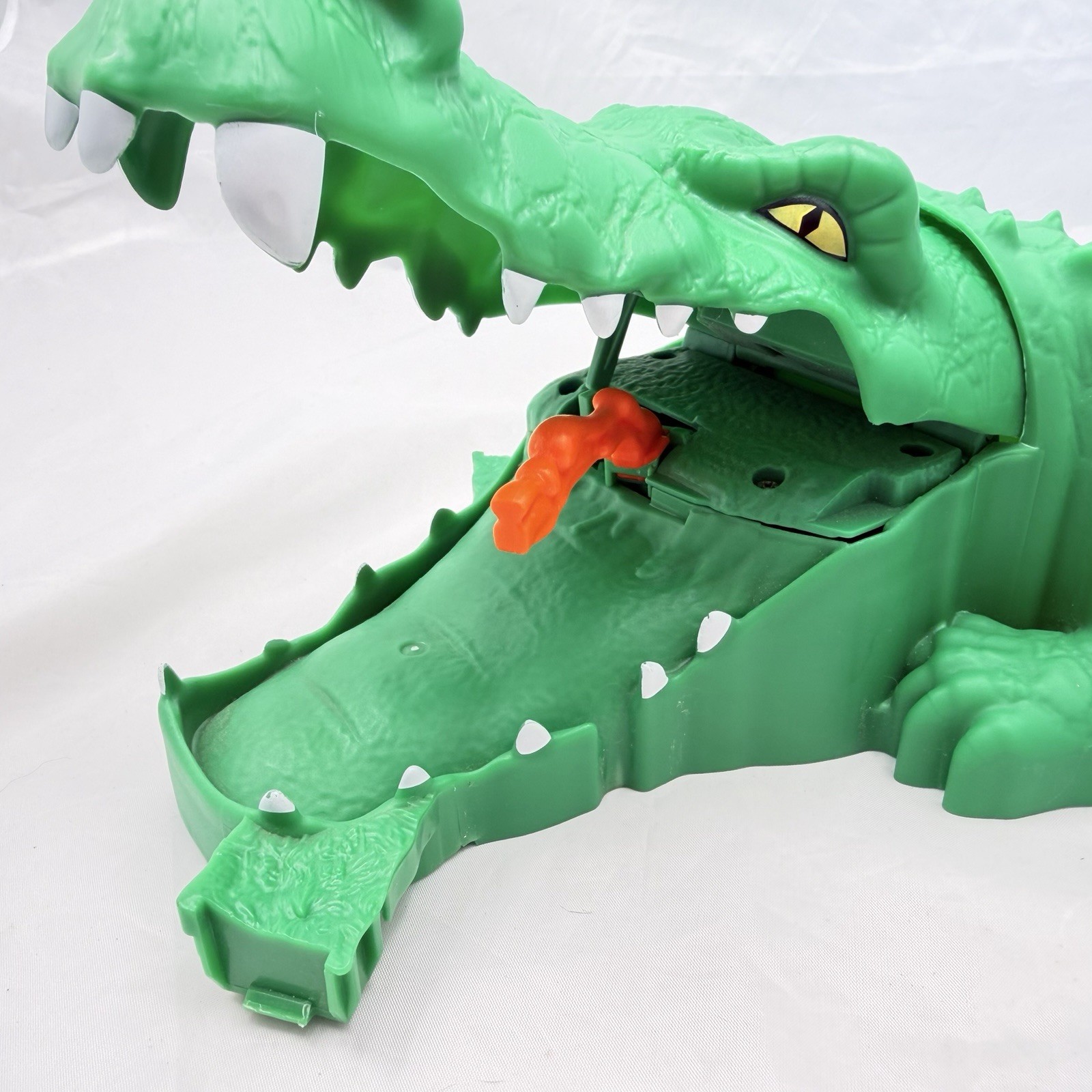 Hot Wheels Ultimate Gator Car Wash Replacement Gator Red Tongue FTB67 2018 image 9