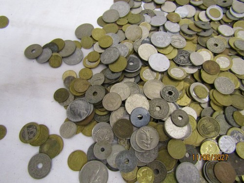 4...lote de 4 kilos de monedas antigüedad Francia mundial a granel para clasificar - Imagen 5 de 10