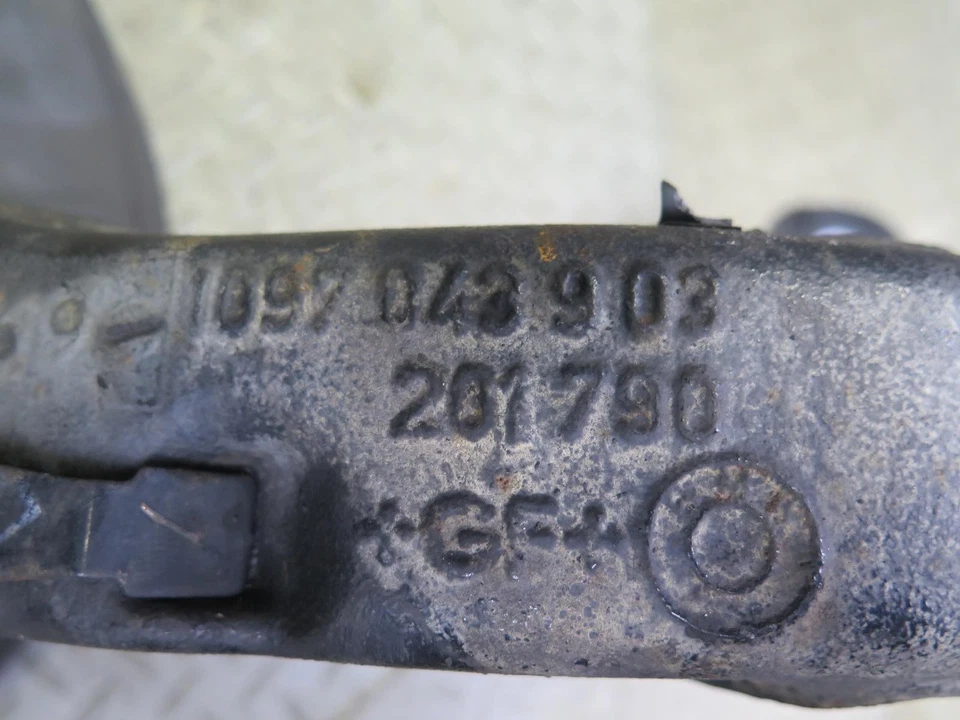 01-06 BMW E46 330ci tracción trasera nudillo rueda buje brazo de arrastre 77 k millas OEM Foto 3 de 4