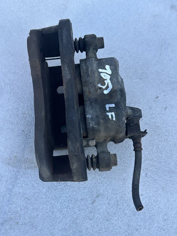 1999 MITSUBISHI MONTERO SPORT LEFT DRIVER SIDE FRONT BRAKE CALIPER - Image 2 of 4