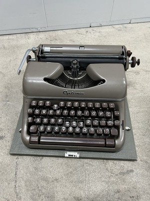 Classic Type Writer Optima Typewriter with Case