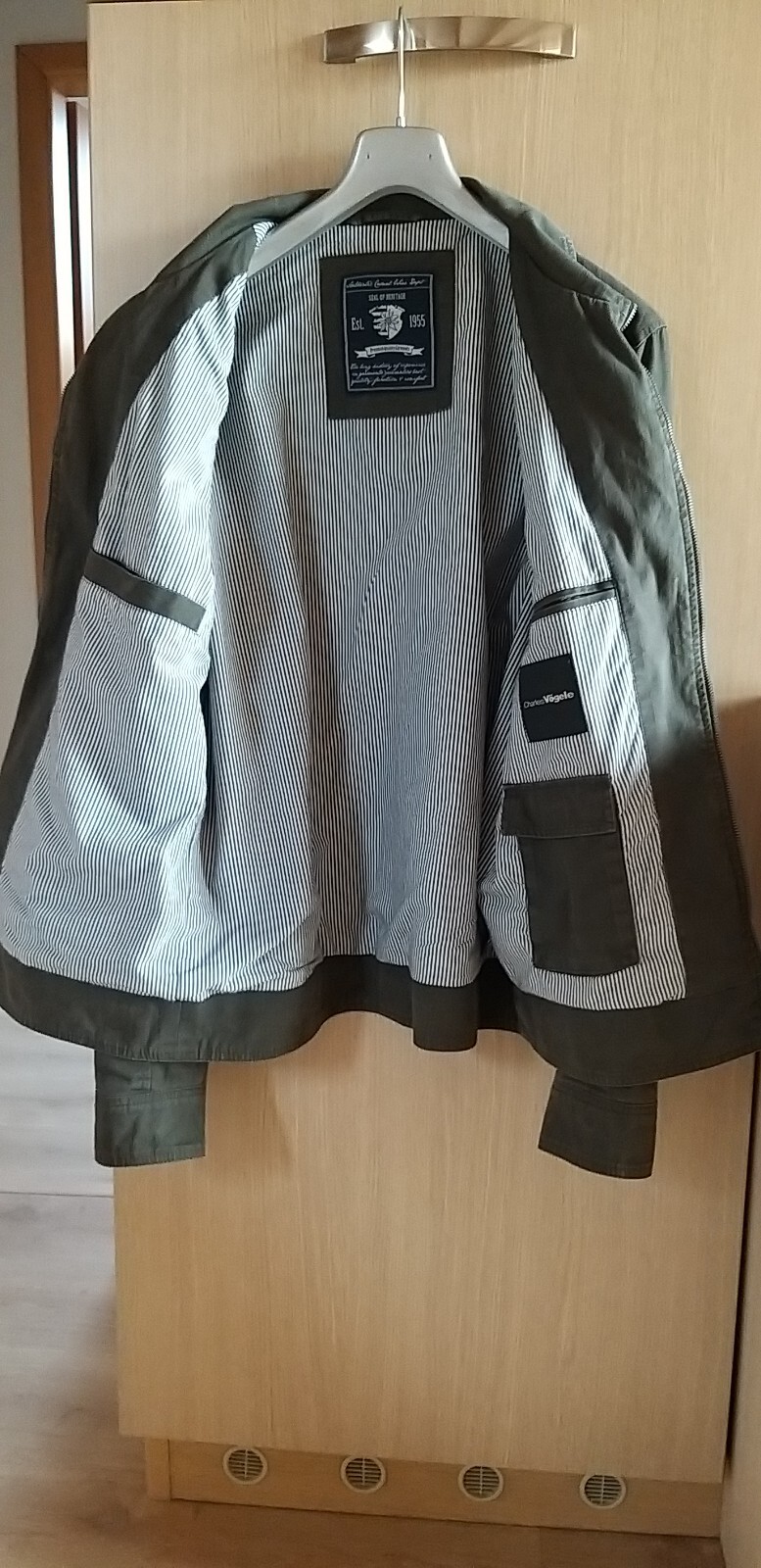 Foto 4 di 16