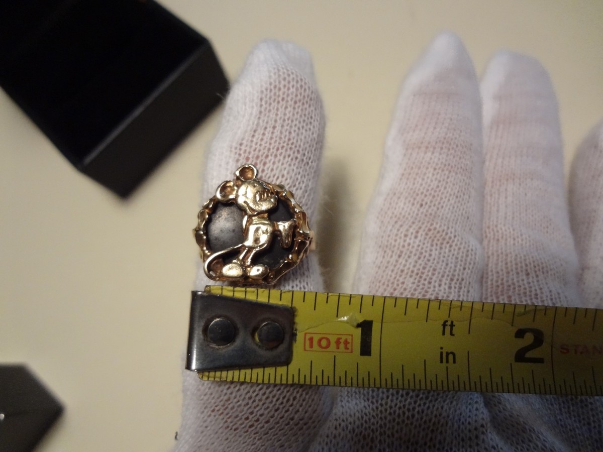VINTAGE 10K YELLOW GOLD BLACK ONYX MICKEY MOUSE RING-NICE VINTAGE 10K YELLOW GOLD BLACK ONYX MICKEY MOUSE RING-NICE