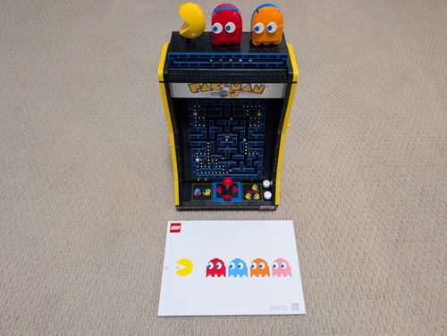 LEGO Icons: PAC-MAN Arcade (10323) Complete with Instructions, No Box
