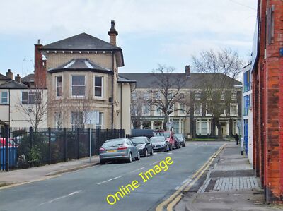 Foto 12x8 Leonard Street, Kingston upon Hull mit Blick auf Beverley Roa c2014