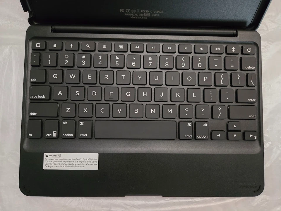 Funda con teclado inalámbrico Zagg Folio para tablet Apple iPad Air 2 negra ultra delgada Foto 3 de 4