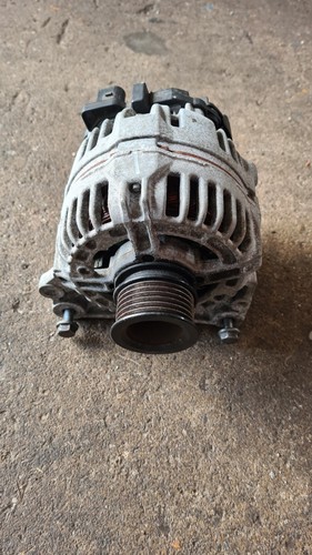VW Polo Seat Ibiza Skoda Fabia 1.4 90AH Generator Lichtmaschine 037903025M Bosch