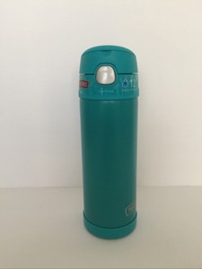 thermos funtainer with spout