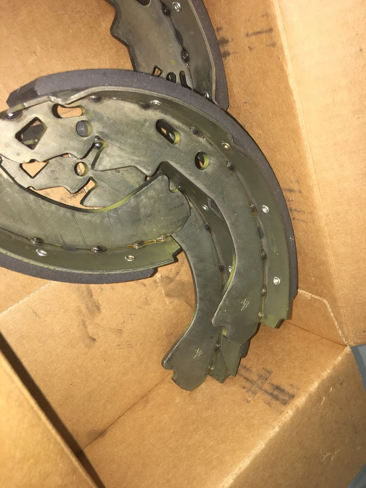 Drum Brake Shoe fits 2003-2005 Pontiac Sunfire ACDELCO GM ORIGINAL EQUIPMENT - Image 4 of 4