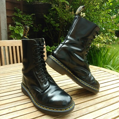 Scuff Marks Best Way To Clean Doc Martens Dr Martens 1490 Womens