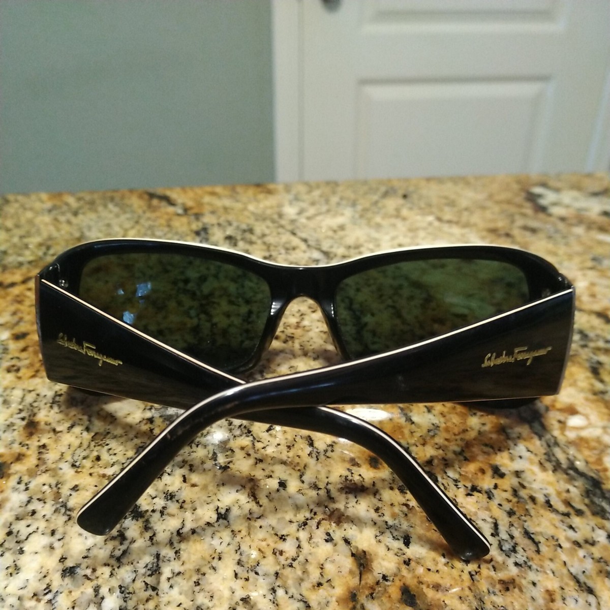 EUC Salvatore Ferragamo Eyewear Sunglasses FE 2085 Amazon.com: Salvatore Ferragamo Brown Gradient Rectangular  main image 4