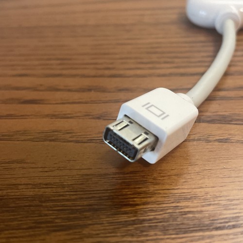Adaptador mini Display Port a VGA original de Apple - Imagen 2 de 5