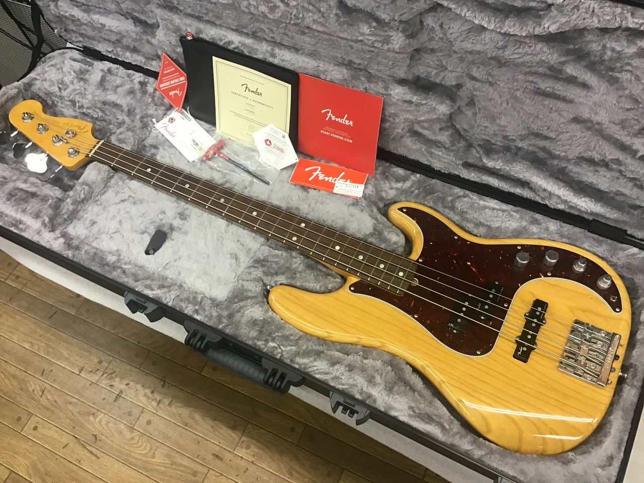 Fender American Ultra Precision Bass (no260909)