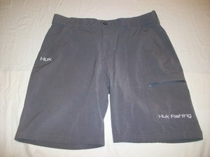 HUK FISHING SHORTS MENS XL HUK FISHING CARGO SHORTS NICE!