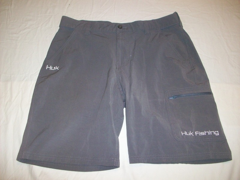 HUK FISHING SHORTS MENS XL HUK FISHING CARGO SHORTS NICE!