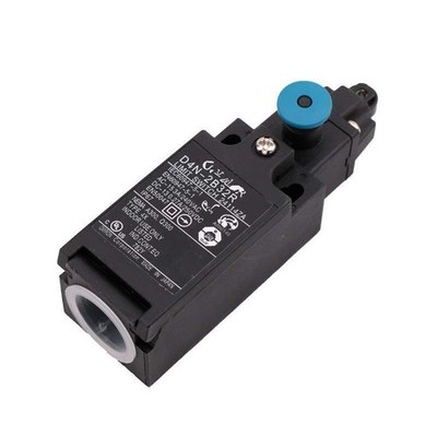 D4N-2B32R Travel Limit Switch *vy