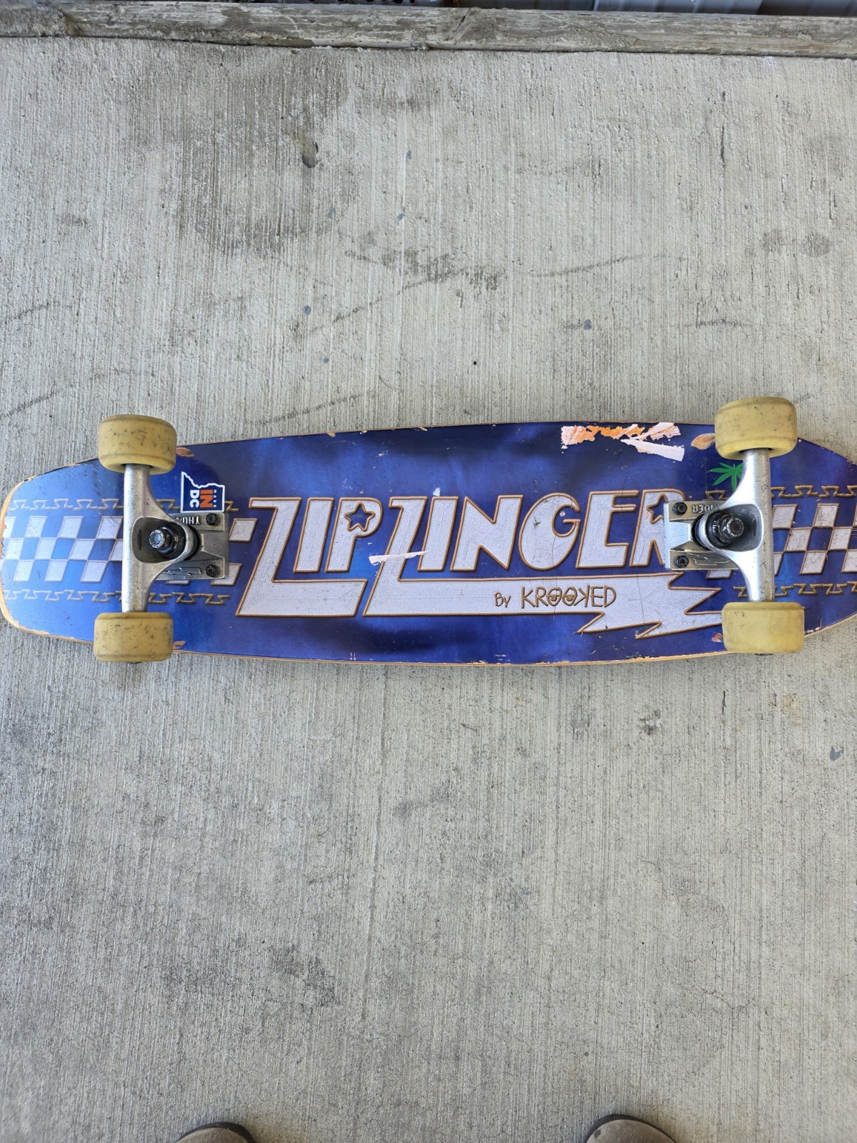 Krooked Zip Zinger Skateboard/Mini Longboard Thunder Trucks 