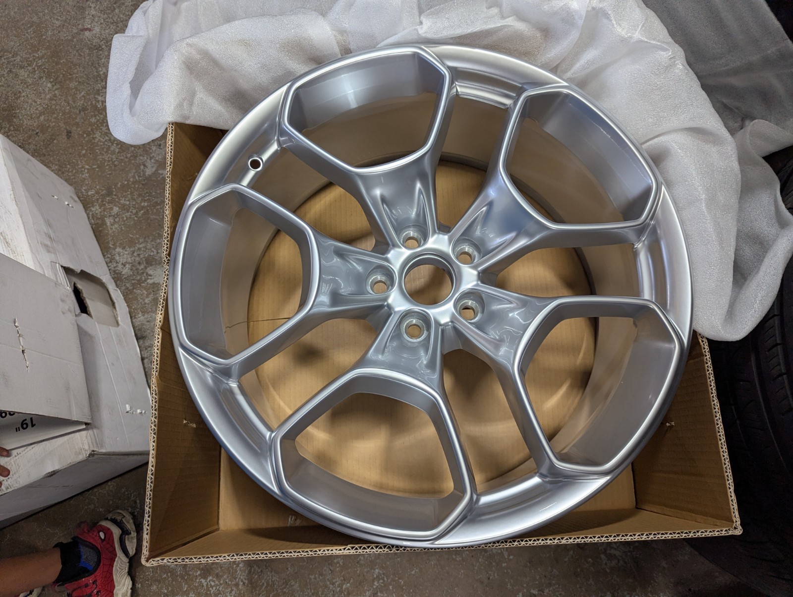 Lamborghini Huracan 2015-2023 Front Wheel P/N 4T0601017