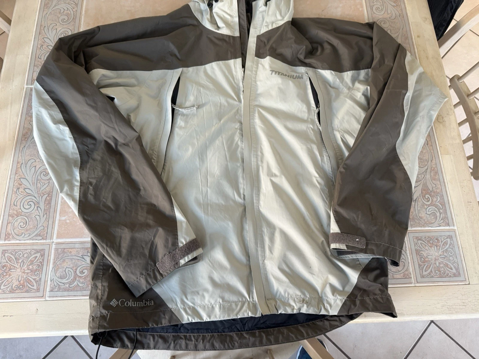 Columbia Men’s Titanium Wind Breaker