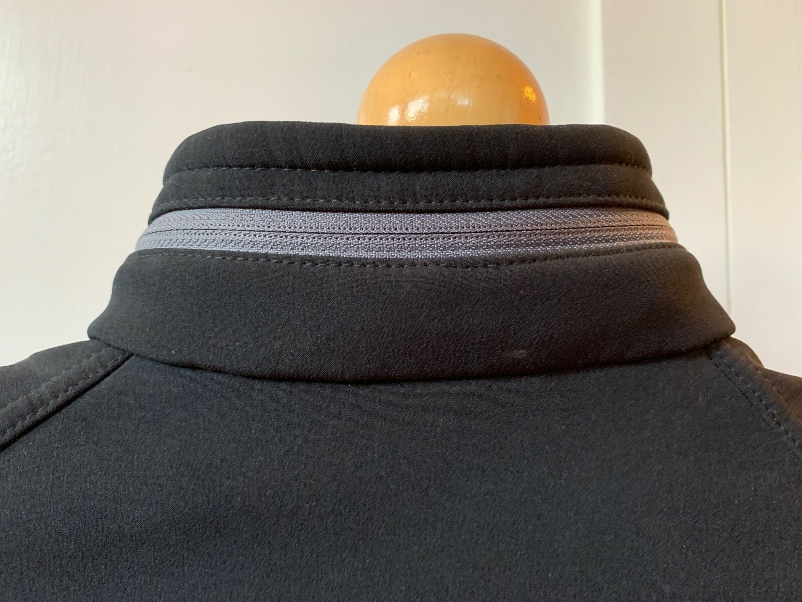 Lowe Alpine Titanium Soft Shell Zone Womens Hoode… - image 9