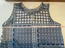 Exclusive One Knit Blue Patterned Top Stretch Sleeveless Size Large