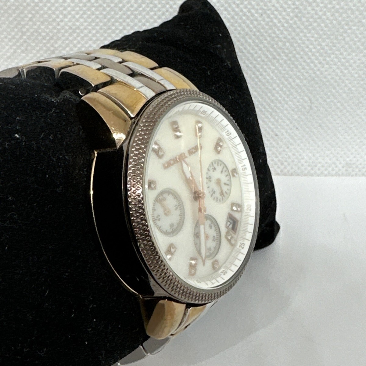 Michael Kors Ritz MK5642 Women Tri-Tone Stainless Steel Analog Dial Watch NUL60 Michael Kors Ritz MK5642 Women Tri-Tone Stainless Steel  main image 4