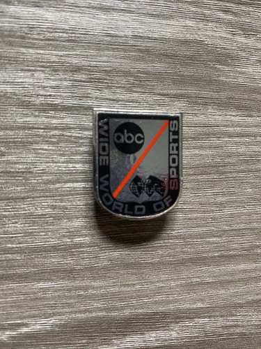 ABC Wide World Of Sports Pin TV Channel Employee Pin Badge Not BBC 1982 Vintage - Foto 3 di 8
