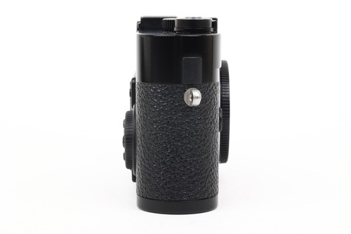 RARE Leica M8.2 10711 Black Paint Schwarz Lackiert ca. 4.300 Klicks OVP Top - Bild 2 von 9