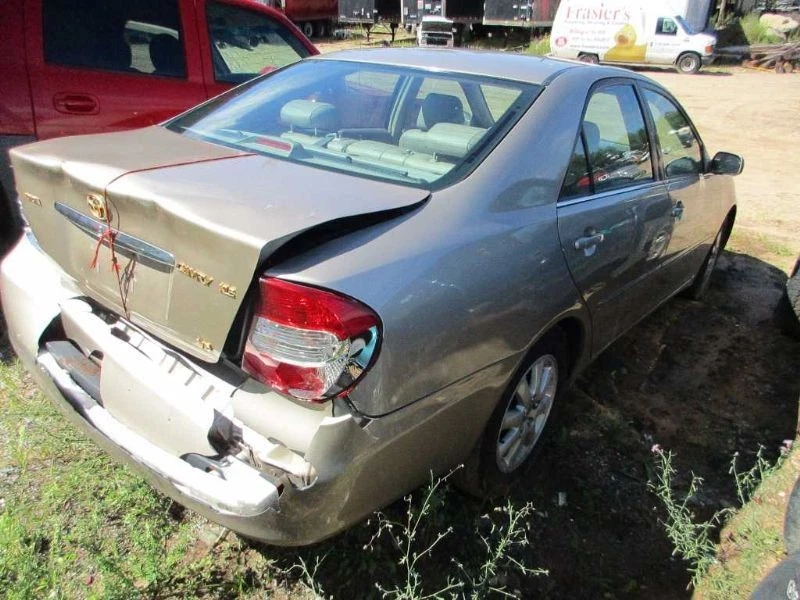 Toyota Camry 2002 línea de aire acondicionado Foto 4 de 4