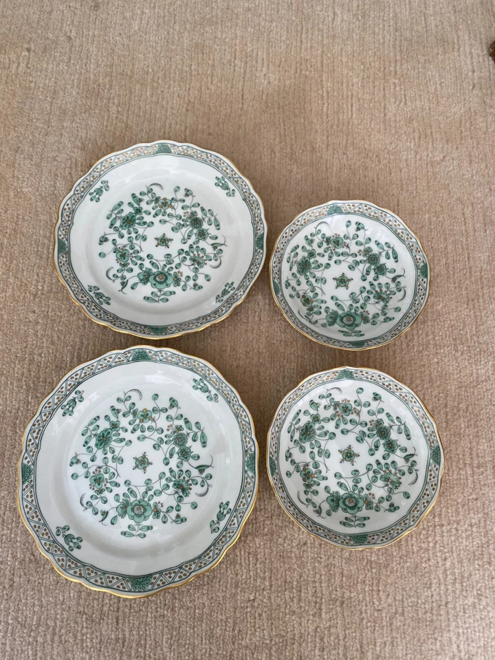 Hutschenreuther 2 Kaffeegedecke Indisch grün, reich mit Goldpunkten Form Meissen - Bild 3 von 4