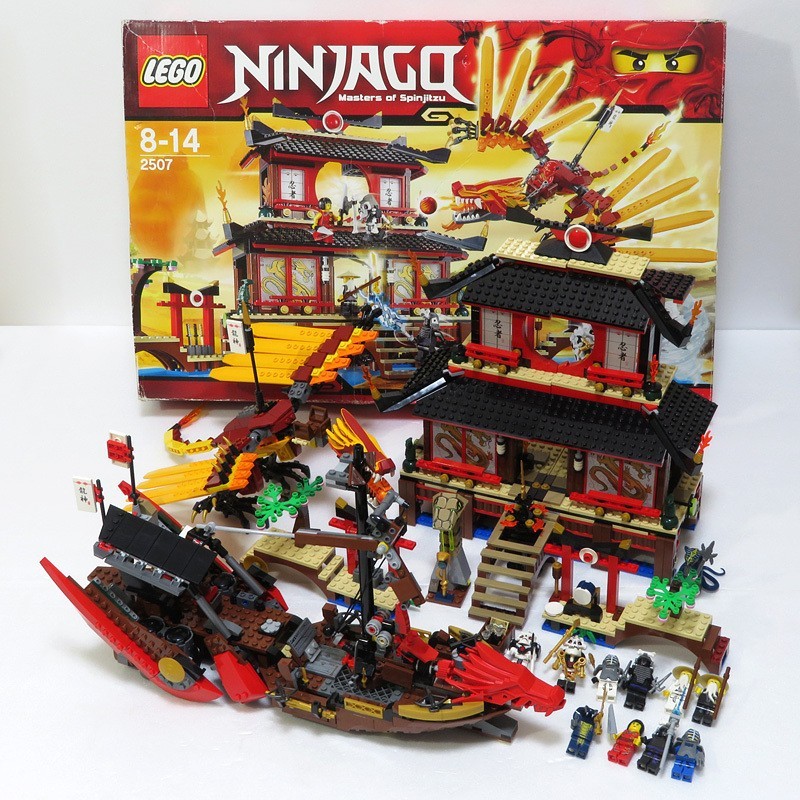 LEGO NINJAGO The Golden Weapons Fire Temple 2507 Destiny's Bounty
