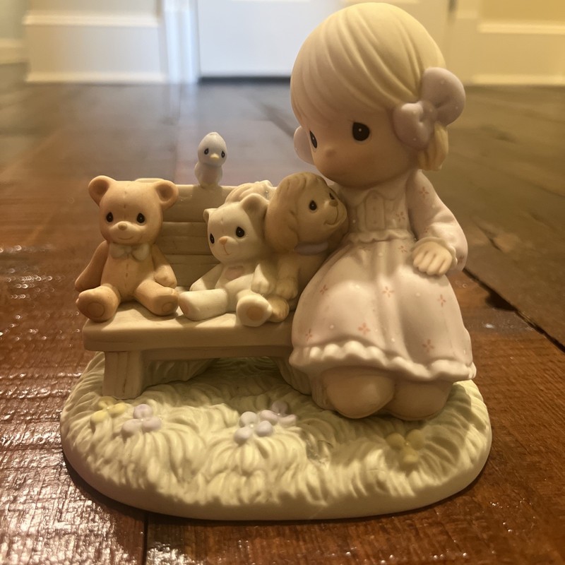 PRECIOUS MOMENTS 2006 "CC550060""THERE'S ALWAYS ROOM FOR A NEW FRIEND" NEW W/BOX