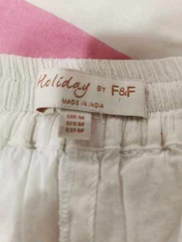 F&F White Embroidered Shorts M Boho - Picture 6 of 6