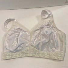 playtex 18 hour comfort strap wirefree 4693 sz 42DD white full coverage bra