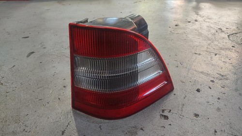 MERCEDES M CLASS RIGHT TAILLIGHT W163 09/98-10/01 98 99 00 01