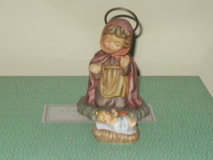 Goebel Berta Hummel Nativity Figurine Mary and Baby Jesus BH26/A