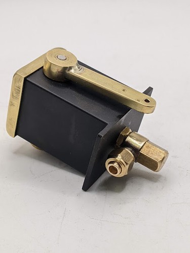 Lubricador mecánico para máquina de vapor en vivo - Imagen 10 de 31