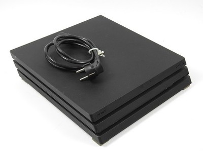 Sony Playstation 4 Pro,  CUH-7116B, DEFEKT, ohne HDD, schaltet sich aus