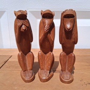 hand-carved wooden figurines 3 Wise Monkeys See No Evil Hear No Evil Speak No