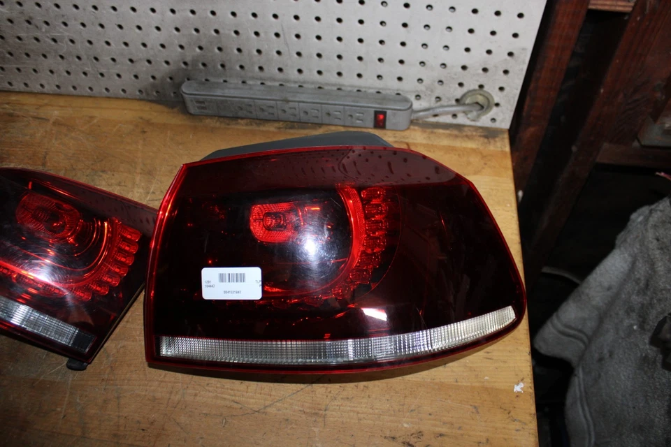 VW GOLF R Volkswagen GTI MK6 (2009-2014) HELLA TAILIGHTS LED OEM - Image 2 of 4