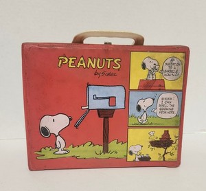 Vintage 1965 Peanuts Lunchbox With 2 Thermos