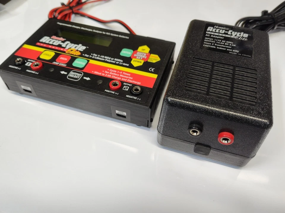 Hobbico Accu Cycle Elite Pro Series Programmable Charger Analyzer & AC Adapter - Image 4 of 4