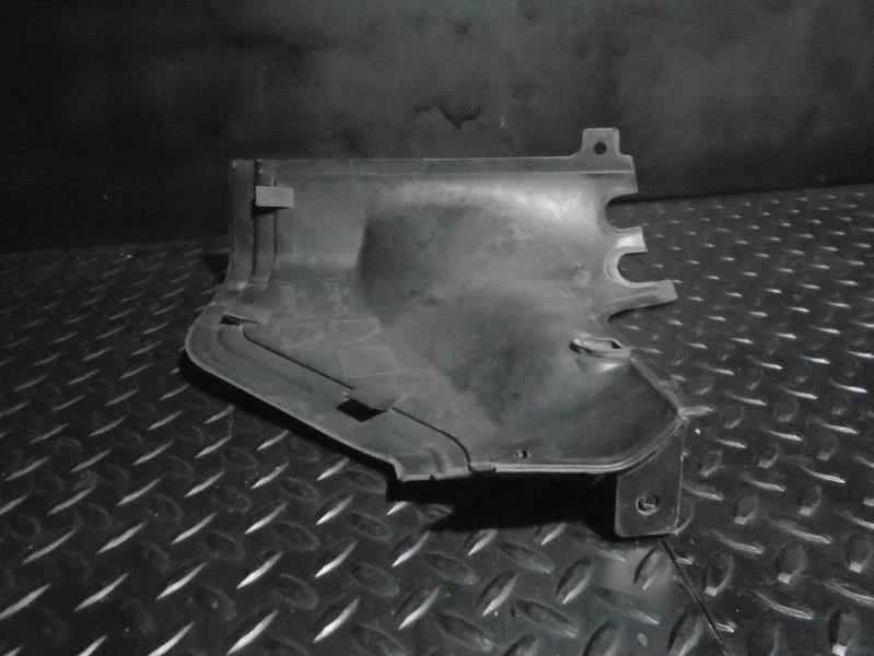 Mampara cortafuegos debajo del capó BMW 325i 01-02  Foto 4 de 4